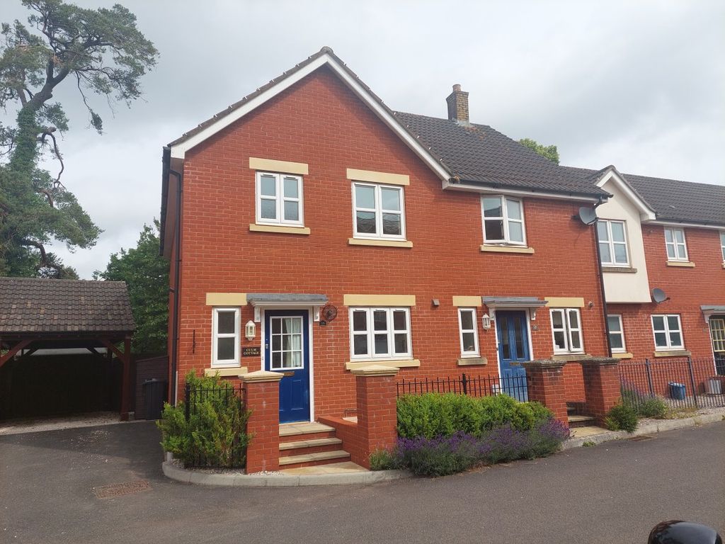 Property photo 2 of 9