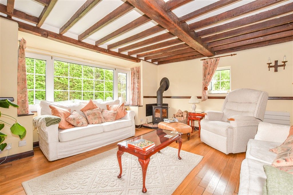 Property photo 1 of 15 Lounge