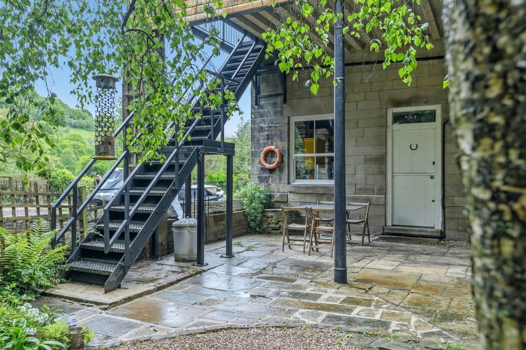 Additional image 37 of 4 bed detached house for saleCottonstones, Machpelah, Hebden Bridge HX7