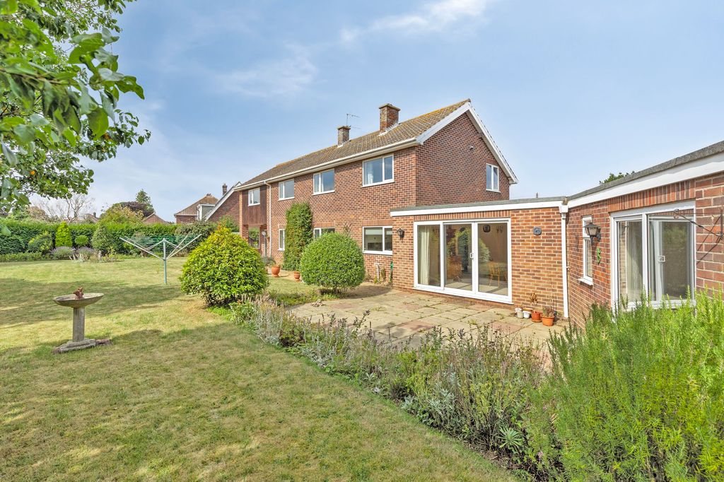 Property photo 2 of 16