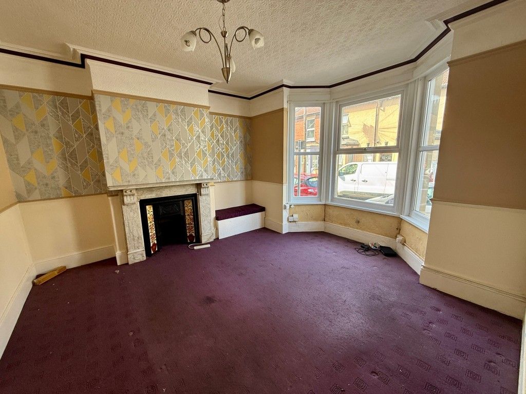 Property photo 2 of 12 Living Room
