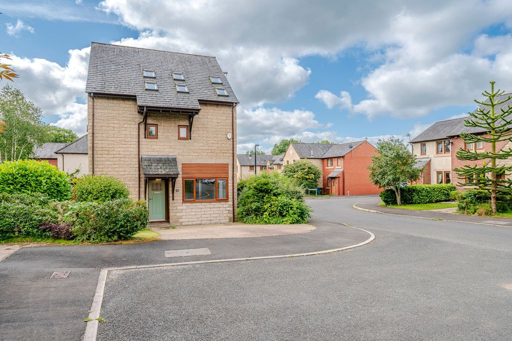 Property photo 1 of 52 Photo 5