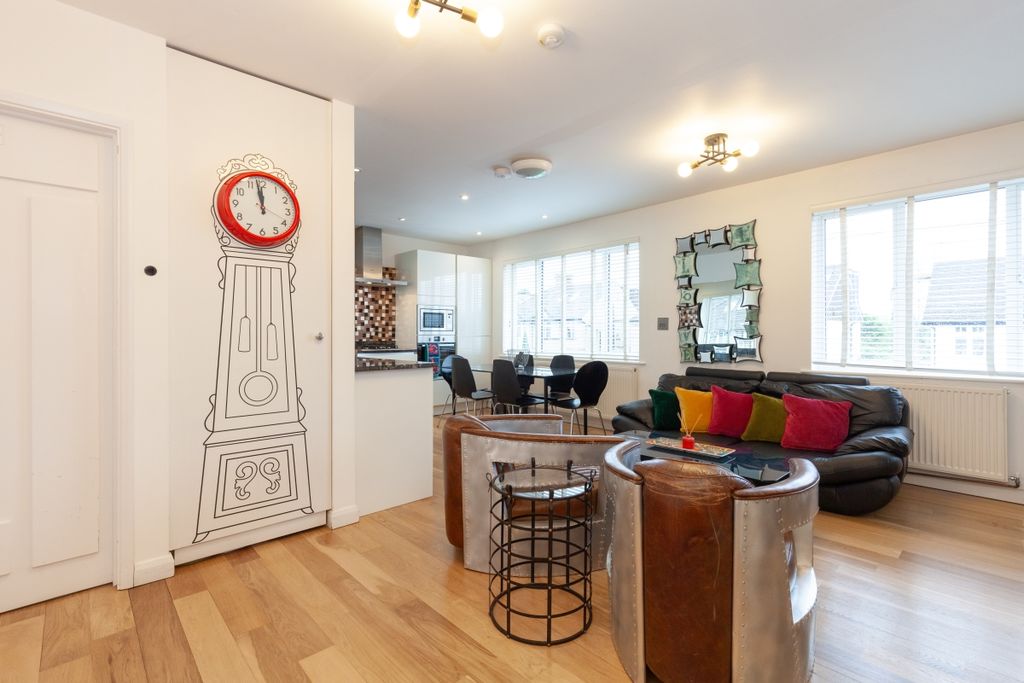 Property photo 2 of 15 253086