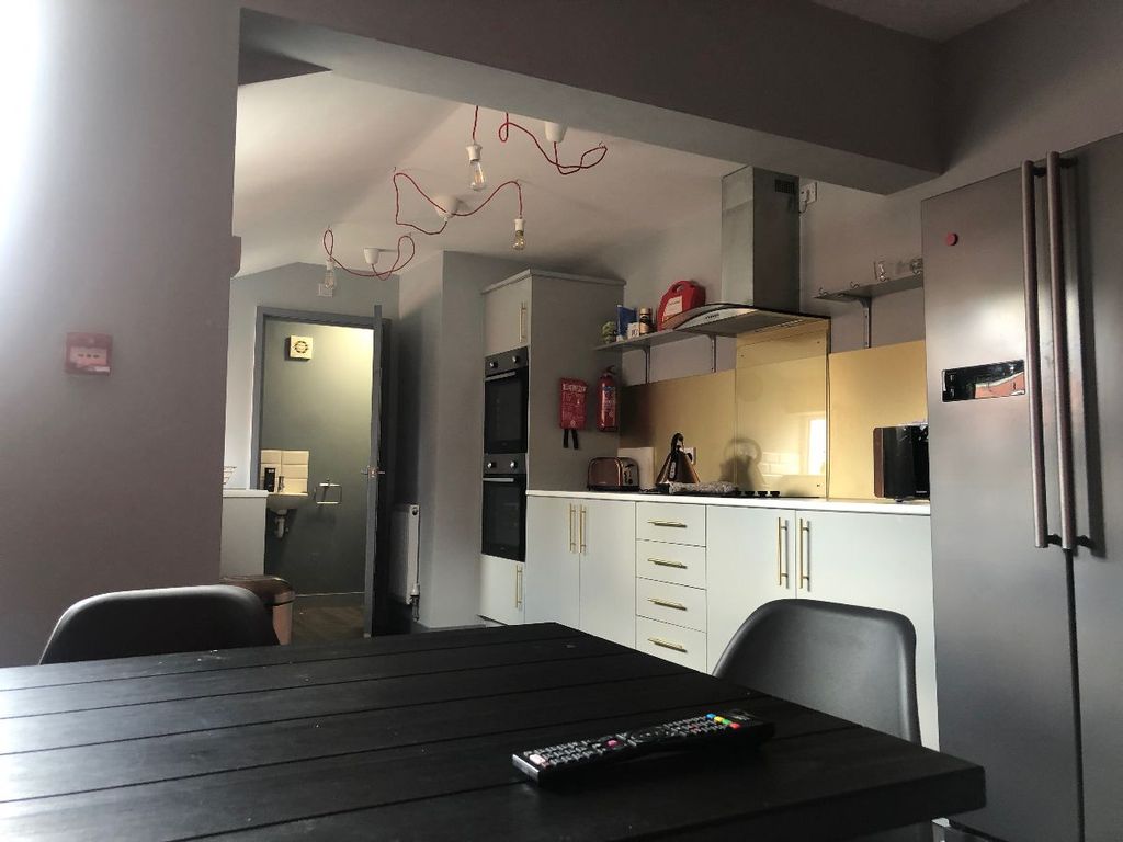 Property photo 2 of 3