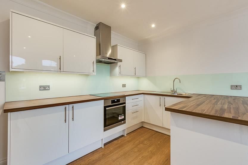 Property photo 1 of 7 Edith Road