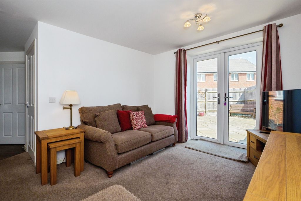 Property photo 2 of 17