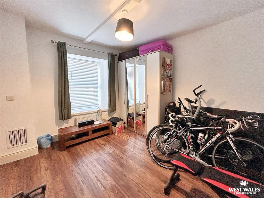 Property photo 2 of 17 Img_7786.Jpg