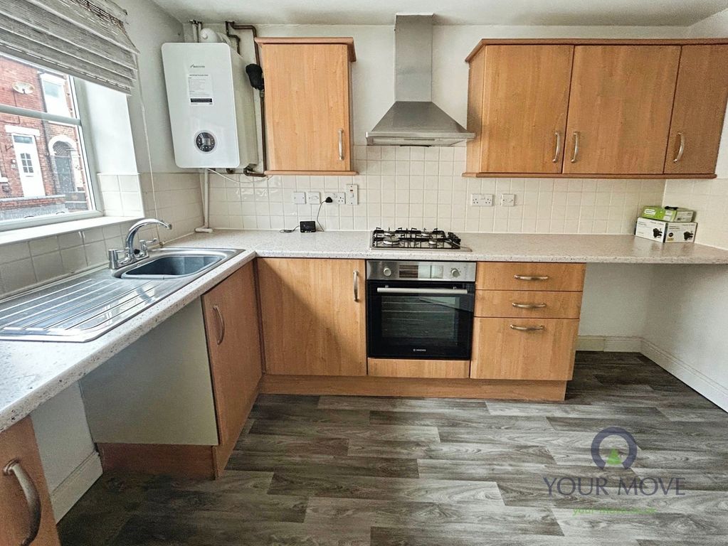 Property photo 2 of 16 Kitchen