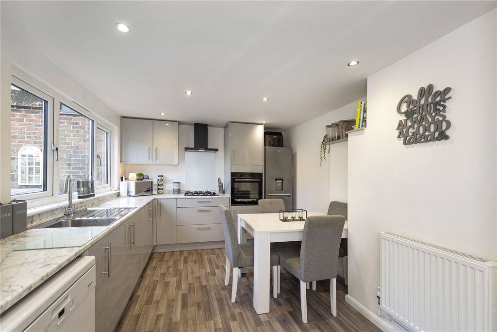 Property photo 2 of 20 Picture No. 06