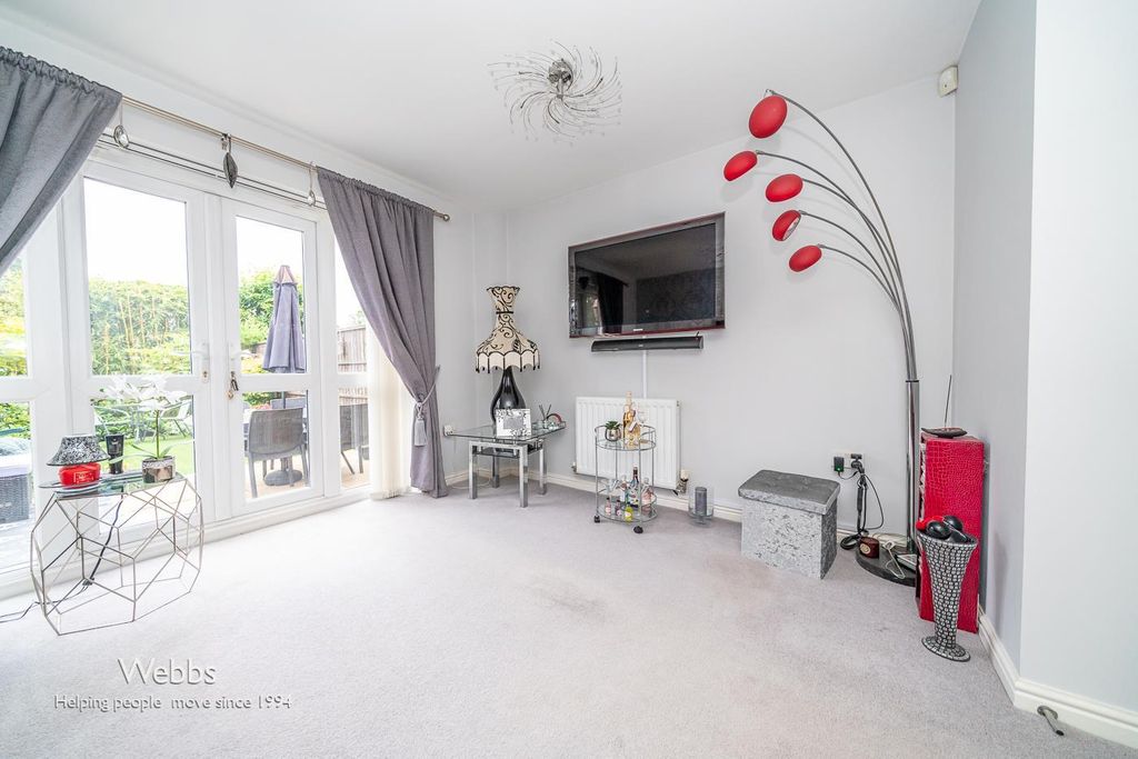 Property photo 2 of 31