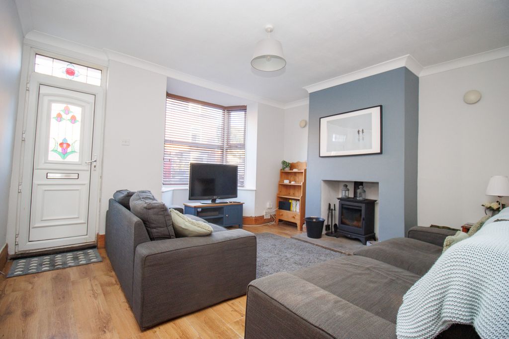 Property photo 3 of 25