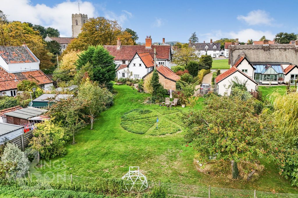 Property photo 2 of 25