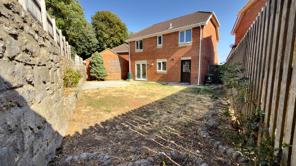 Property photo 2 of 30