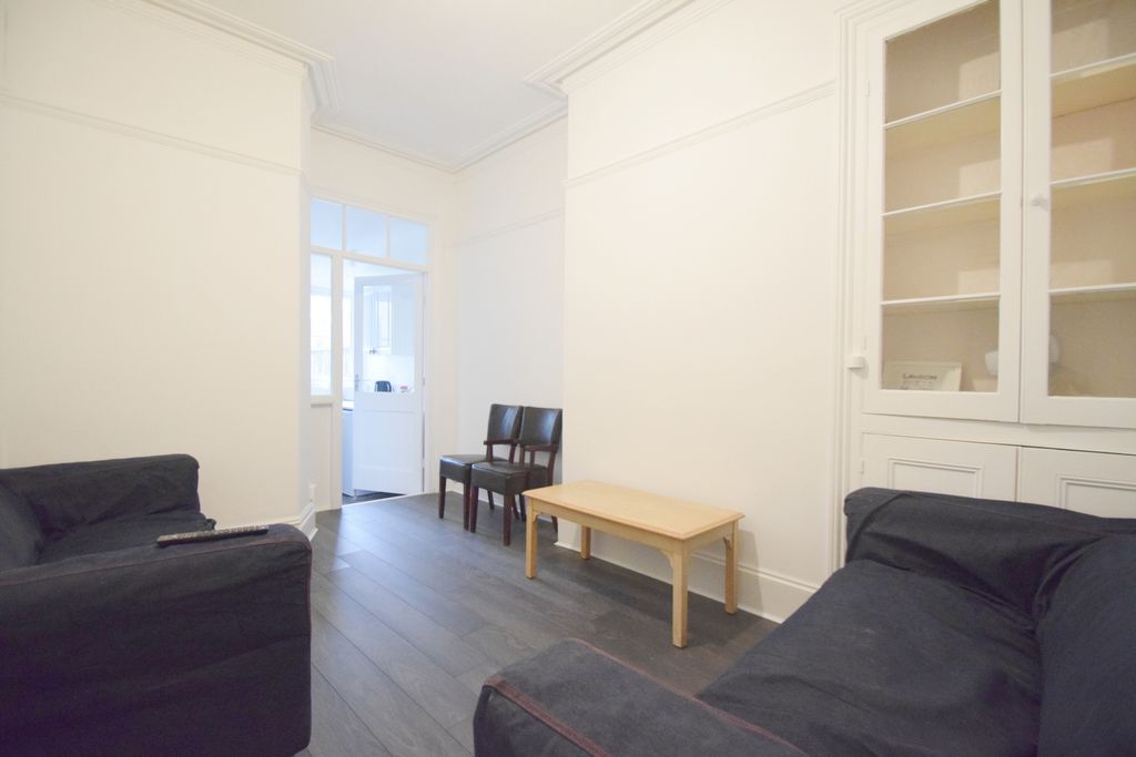 Property photo 1 of 10 Photo 2