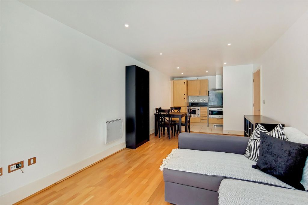 Property photo 2 of 12 Reception Room