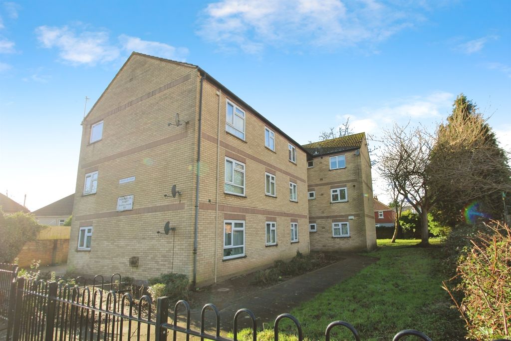 Property photo 1 of 17