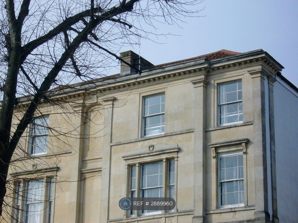 Property photo 1 of 17 Front Elevation Top Flat