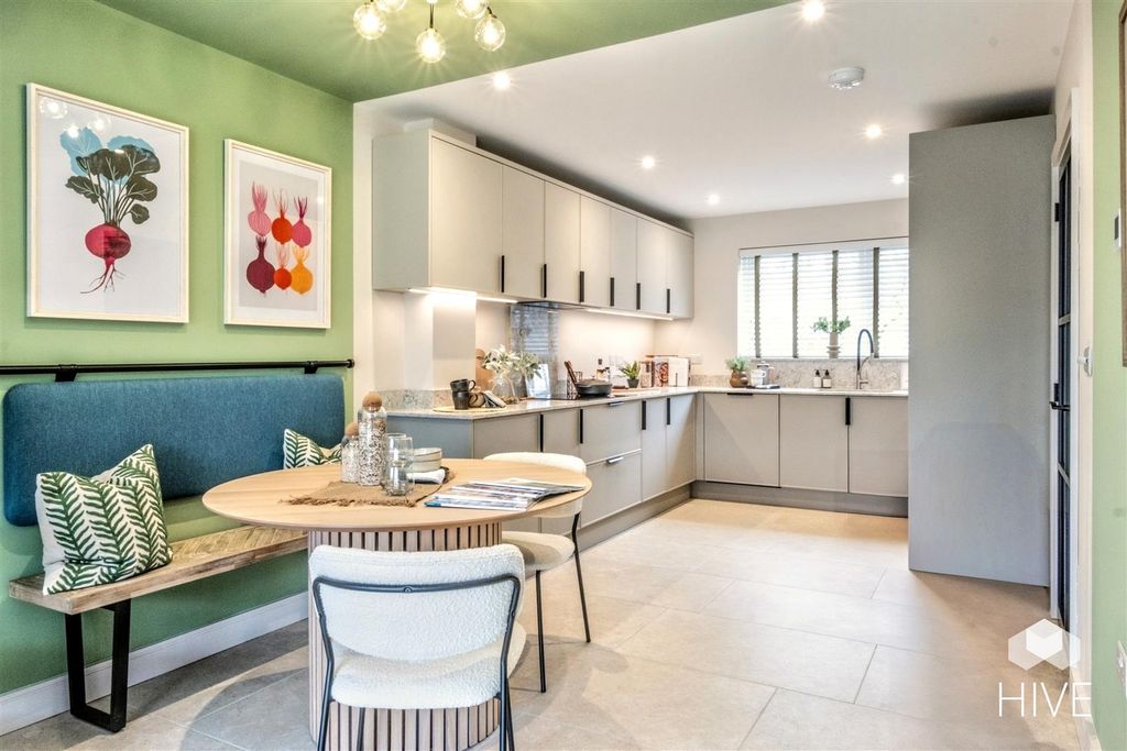 Property photo 2 of 20 Bespoke Kitchen