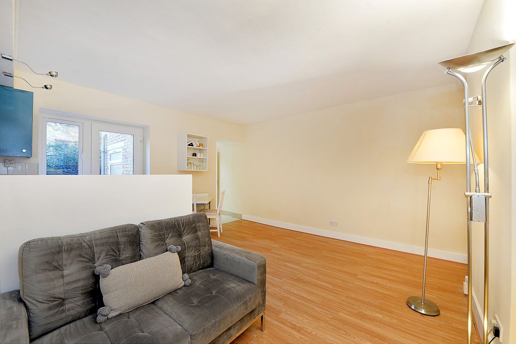 Property photo 2 of 10 Picture 2