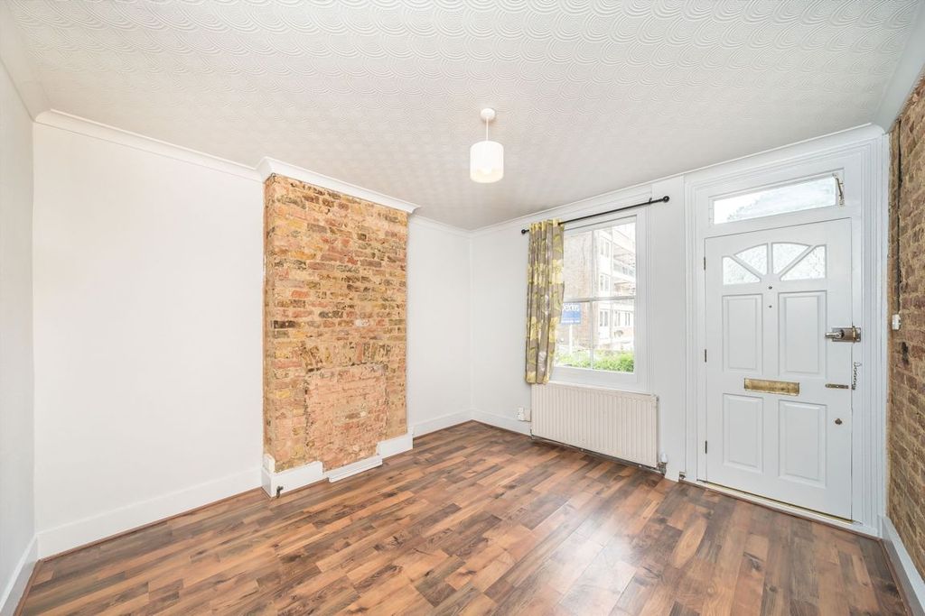 Property photo 2 of 6