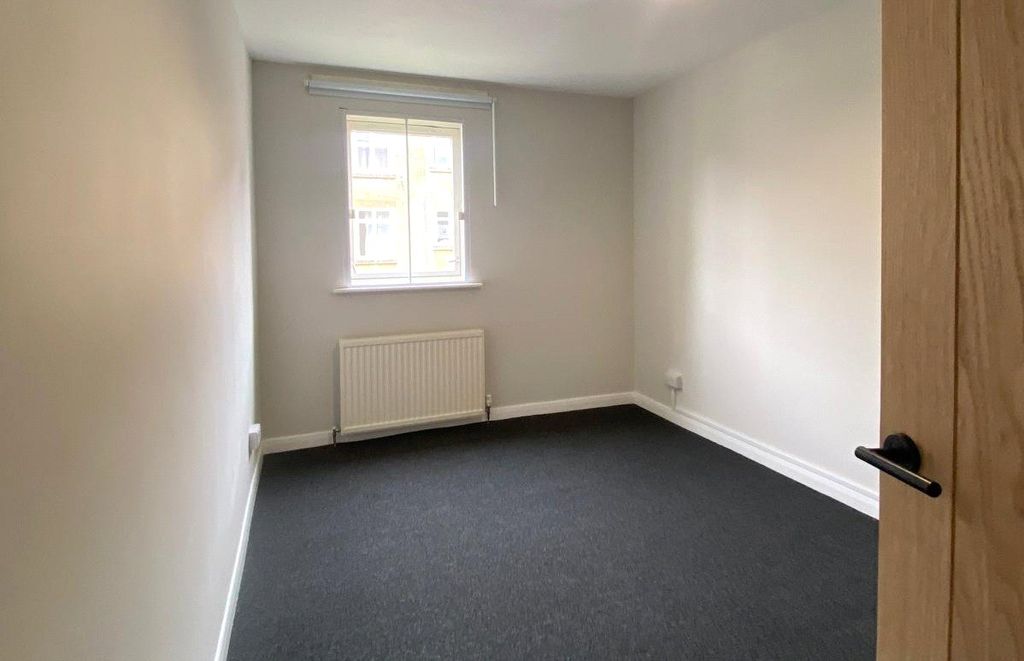 Property photo 3 of 5 Picture No. 02
