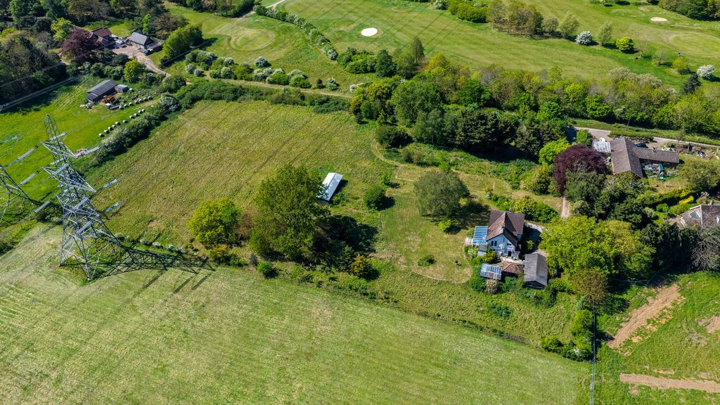 Property photo 2 of 36