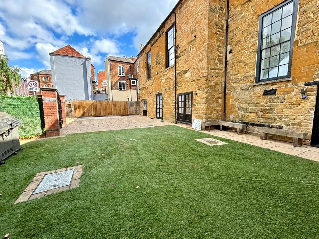 Property photo 2 of 6 Picture No. 07