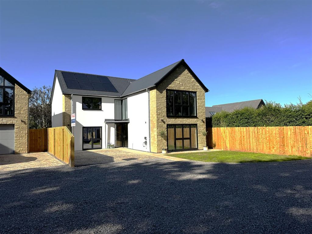 Property photo 1 of 29