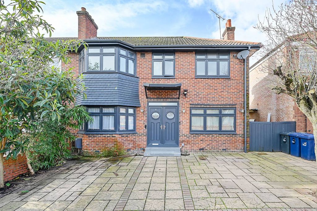 Property photo 1 of 13