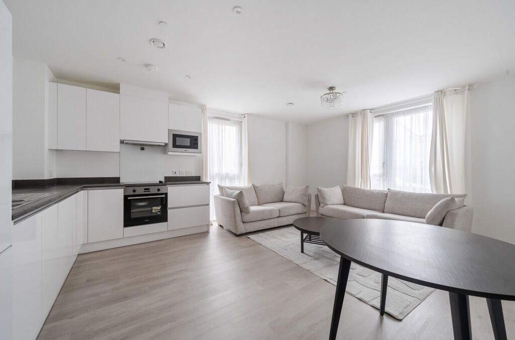 Property photo 2 of 10