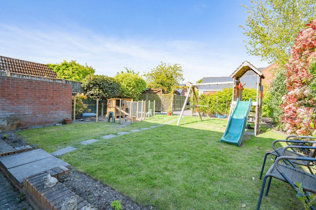Property photo 2 of 22