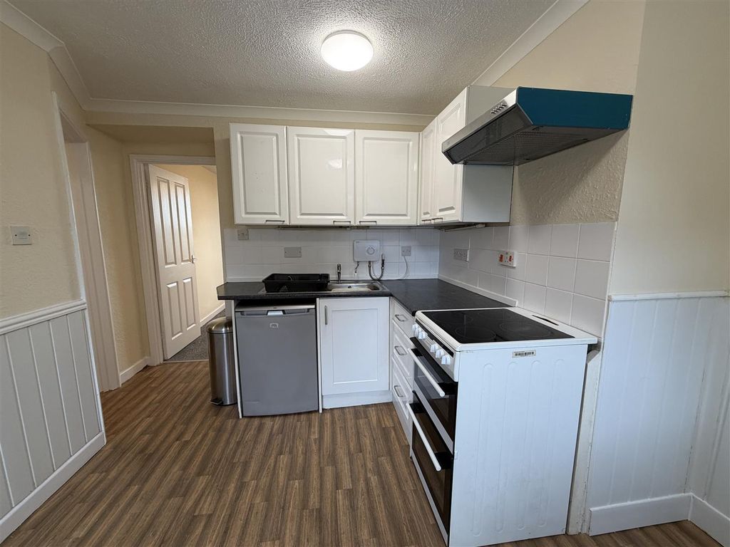 Property photo 3 of 14 20260122_123933263_Ios.Jpg