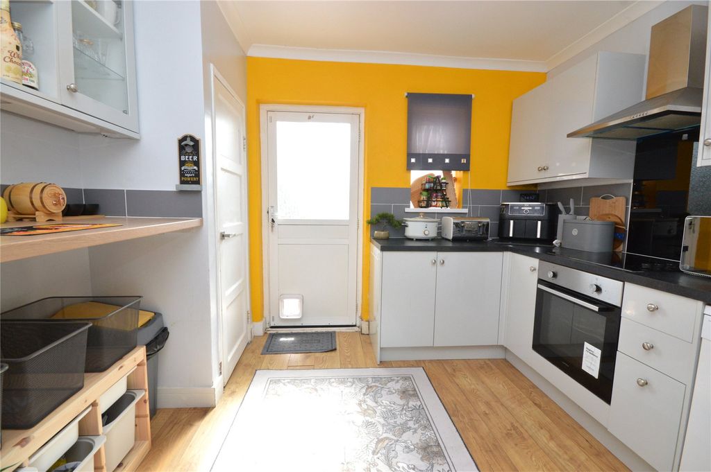 Property photo 3 of 11 Picture No. 10