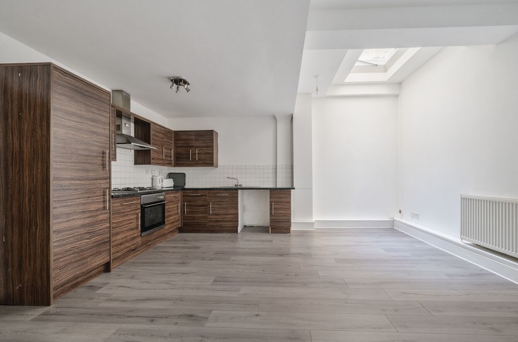 Property photo 2 of 16 1496264-5-6A5F2F2...