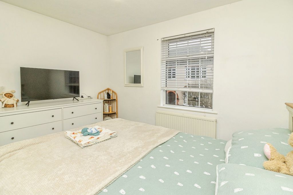 Property photo 3 of 20 Pbox-Img.Jpg