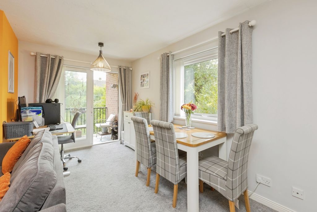 Property photo 3 of 11 Photo