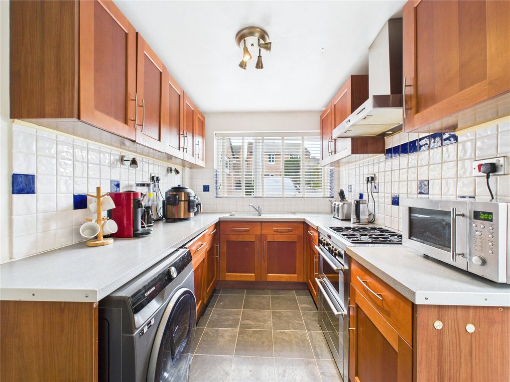 Property photo 1 of 21 Picture No. 27