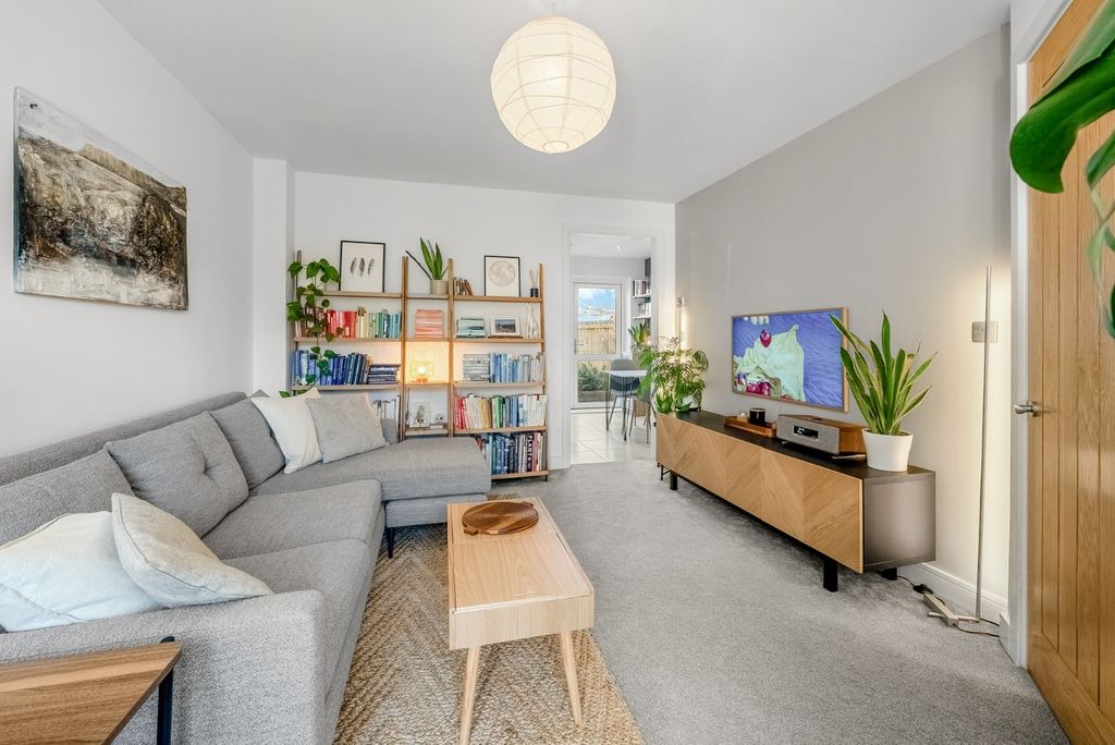 Property photo 3 of 17 Picture No. 23