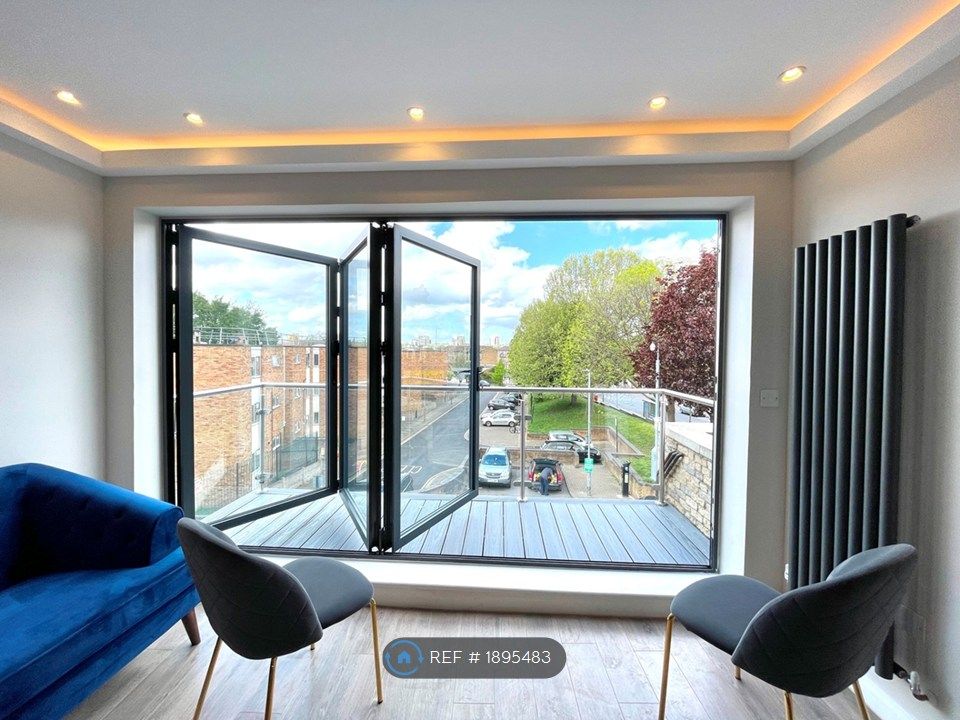 Property photo 1 of 12 Balcony