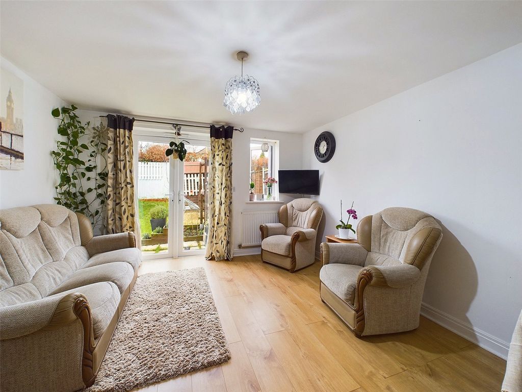 Property photo 2 of 14 Picture No. 10