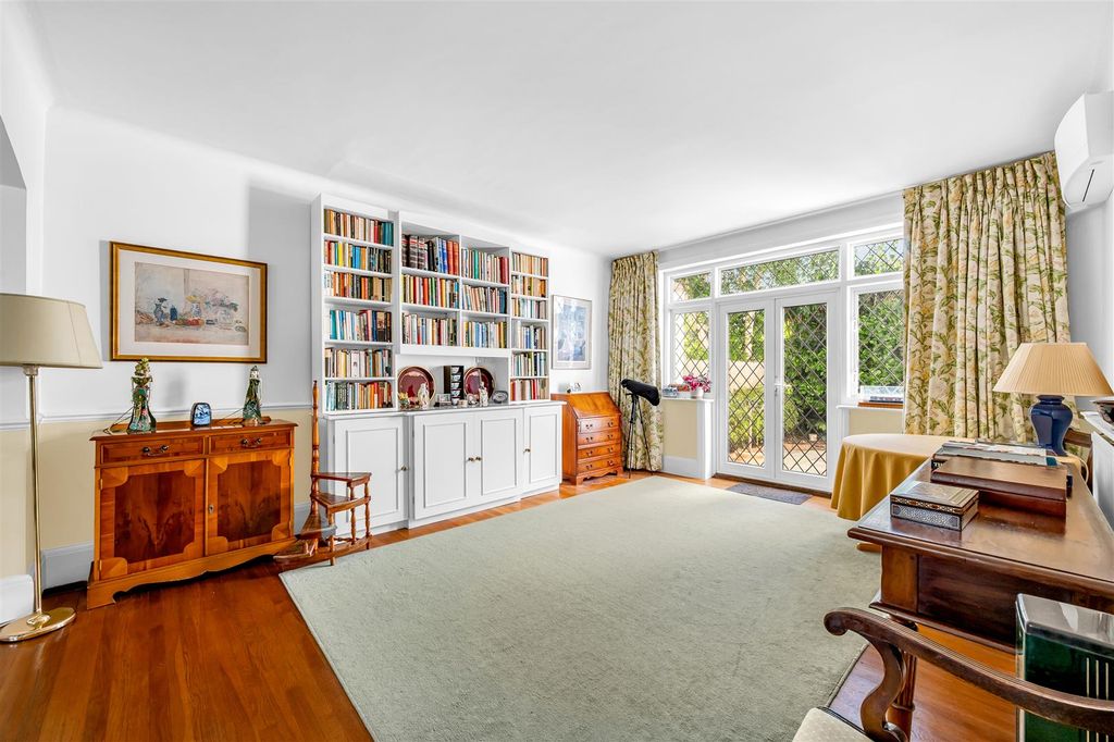 Property photo 3 of 17