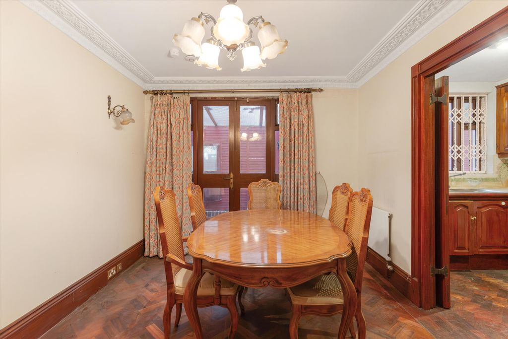 Property photo 3 of 16 Image