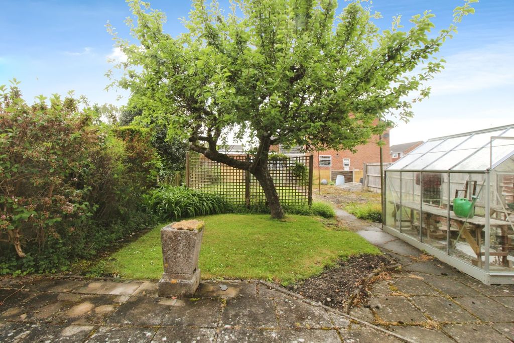 Property photo 2 of 11