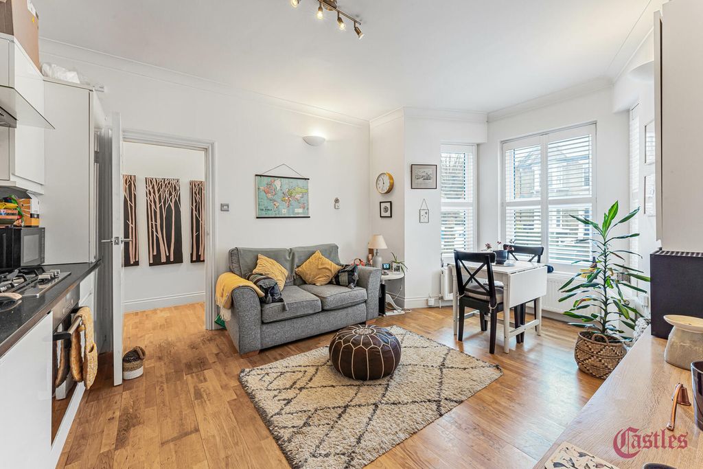 Property photo 1 of 19 Living Room