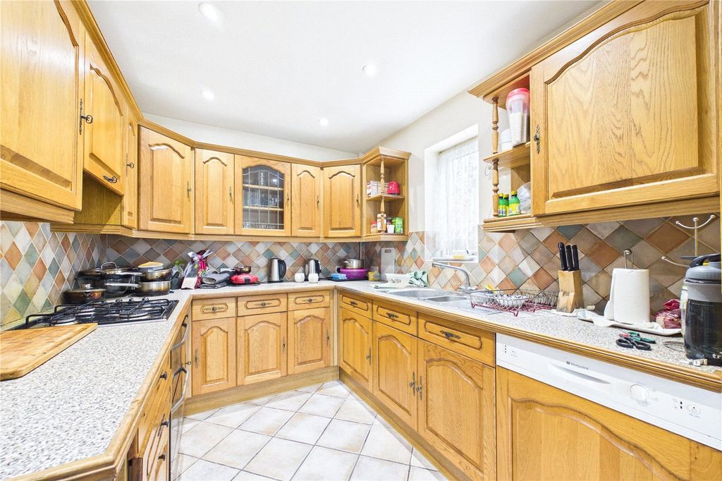 Property photo 2 of 10 Picture No. 21
