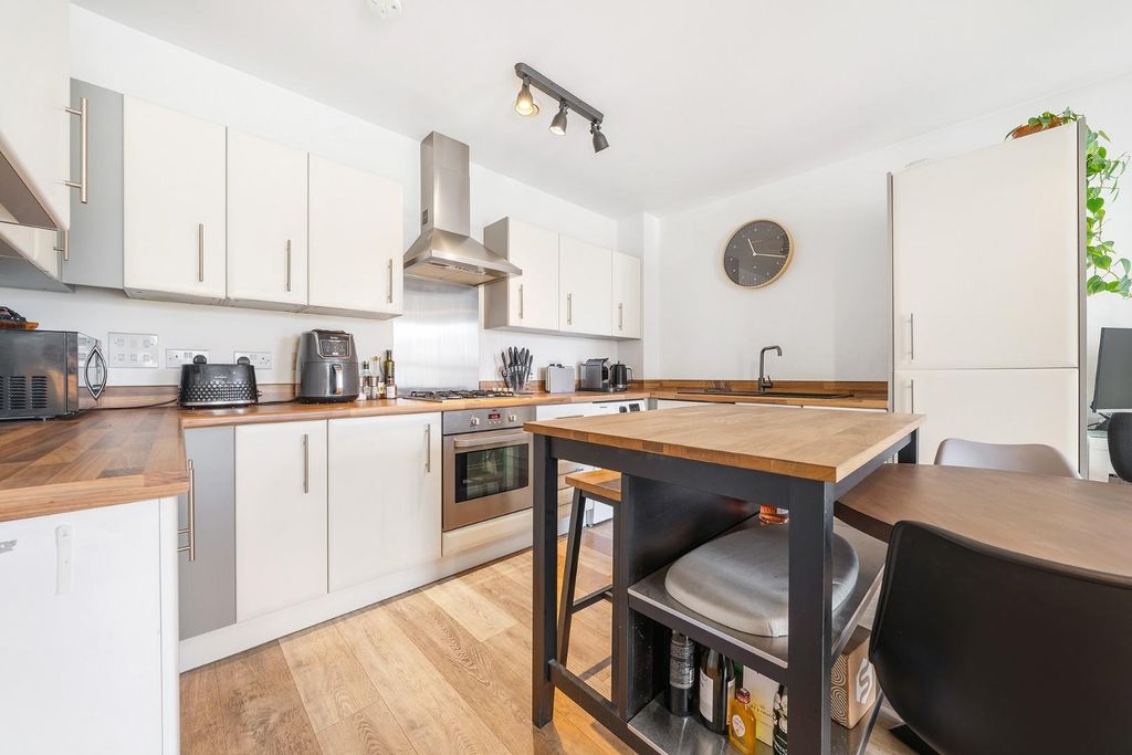 Property photo 3 of 13 Kitchen.Jpg