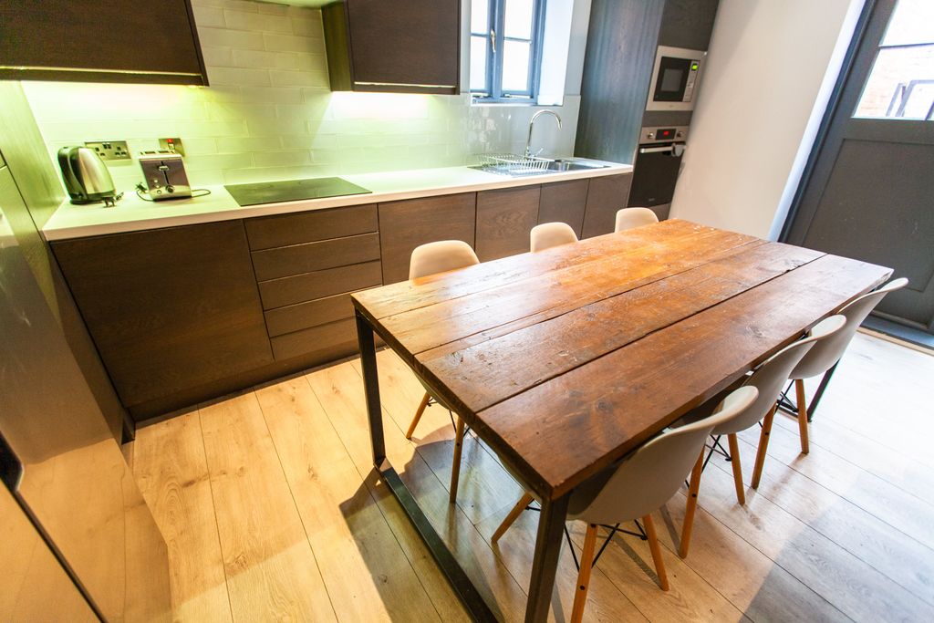 Property photo 3 of 14 Img_9811