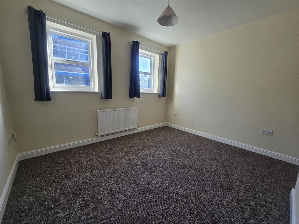 Property photo 3 of 9 20260325_085843.Jpg