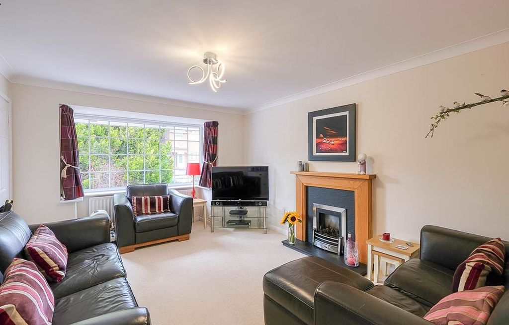 Property photo 3 of 17