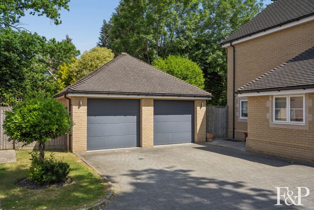 Property photo 3 of 31 4106217